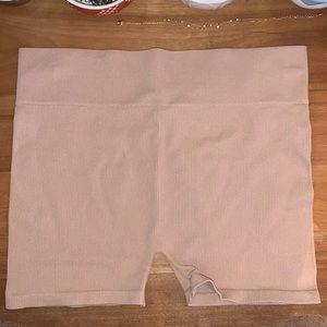 Thick ribbed tan spandex shorts